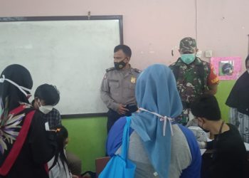 Kepala SDN 01, SDN 02, SDN O3 SDN 04 Pasir Angin, Adakan Vaksin Covid -19 Pada Murid nya
