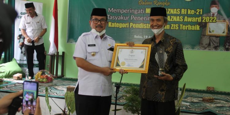 BAZ Kabupaten Cirebon Raih BAZNAS Award