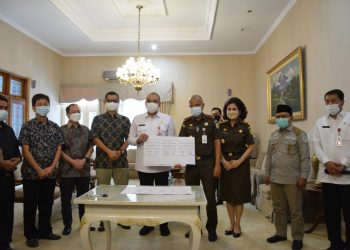 Bupati Zaki Serahkan Lahan Ke Kajati Banten Untuk Sarana Pendidikan