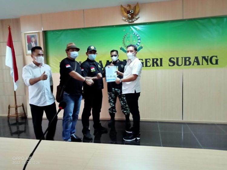 Ratusan Massa LSM, Ormas Aksi Demo di Kejaksaan Negeri Subang, Desak Kasus Korupsi SPPD Fiktif DPRD Diproses Hukum