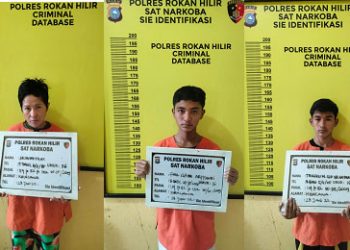 Diduga Edarkan Sabu Seorang Ibu Dan 2 Anak Laki- Laki Dibawah Umur Di Tangkap Sat Narkoba Polres Rohil
