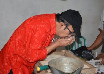 Bupati Banyumas Sidak ke E-Warung dan Penerima BPNT, Temukan Beras Berbau