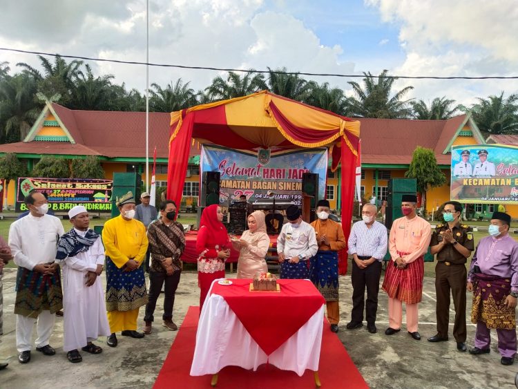 Bupati Rohil Hadiri Hari Jadi Bagan Sinembah ke 27, Semoga Kecamatan Bagan Sinembah Semakin Jaya