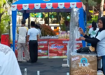 Jumat Berkah Di Lingkungan Walikota Jakut Bekerja Sama Dengan PT. Sayap Mas Utama