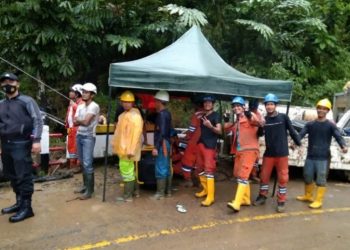 BPBD Lahat dan Pagar Alam Bantu Warga Temukan Korban Lonsor di Desa Pulau Panggung