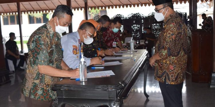Hindari KKN, Kepala OPD di Banyumas Tandatangai Pakta Integritas