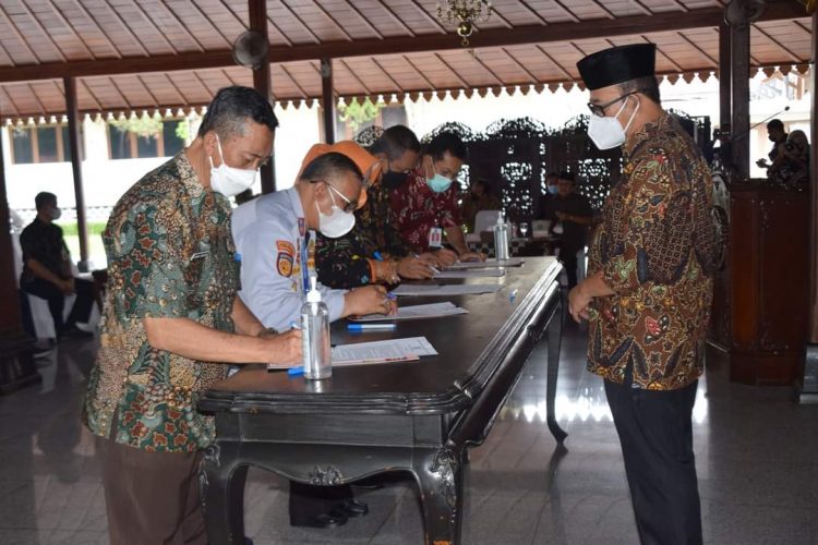 Hindari KKN, Kepala OPD di Banyumas Tandatangai Pakta Integritas