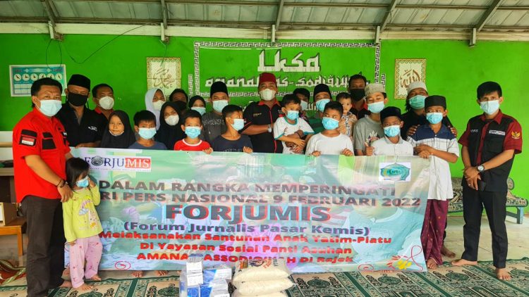 Dalam Rangka Memperingati Hari Pers Nasional ( HPN) Tahun 2022 FORJUMIS Santuni Anak Yatim