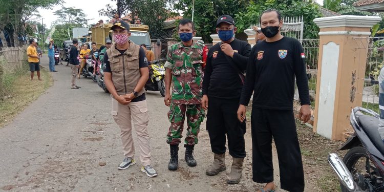 Persoalan Sampah Merupakan Tanggung Jawa Bersama, Pemdes Salamjaya dan Karangmukti Bersama Warga Tertibkan Sampah