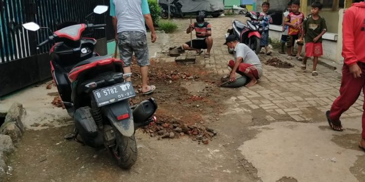 Perbaikan Akses Masuk Kebun Sayur Ciracas Jaktim Dilakukan Swakelola