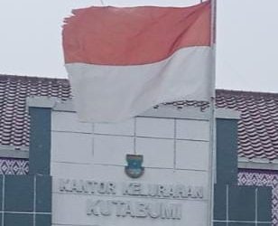 RKUHP Ancaman Pidana Bagi Pengibar Bendera Merah Putih Kusam