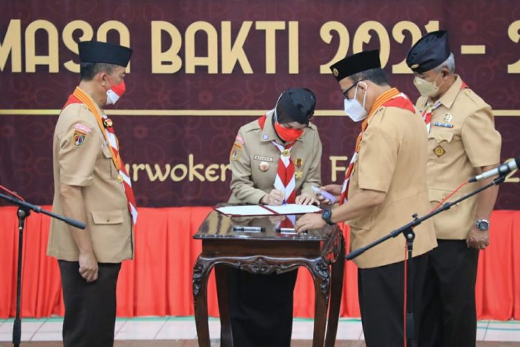 Lantik Mabicab Banyumas, Atikoh : Jangan Merasa Cukup, Terus Berprestasi