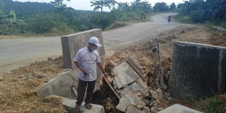 Badan Jalan di Desa Bukit Makmur Rusak, Dinas Terkait Pemda Kutai Timur Harus Perbaiki