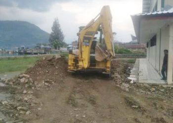 Dinas PUTR Sinergi Dengan Dinas Kopnakerperindag Samosir Benahi Pasar Komoditi