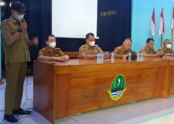 DLHK Pemkab Subang Sosialisasikan PP No.27 tahun 2020 Tentang Pengelolaan Sampah Spesifik di Aula Desa Wantilan