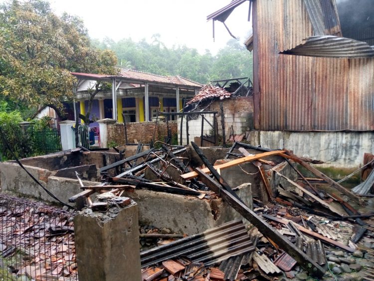 Polsek Jasinga Sedang Selidiki Penyebab Kebakaran Pangkalan Gas Elpiji 3 Kg di Peteuy