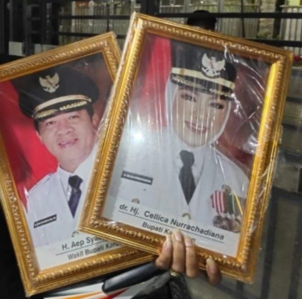 Polemik Dugaan Penipuan Proyek Pengadaan Figura Bupati dan Wakil Bupati Karawang, Askun Soroti ?