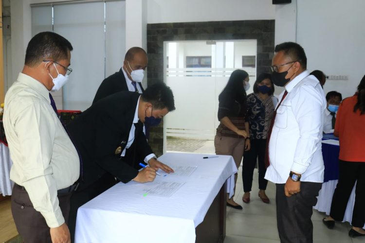 Periode Bupati Yang Singkat Menjadi Fokus Perjanjian Kinerja Kepala SKPD dan Bupati Samosir