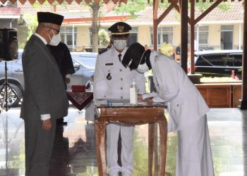 Bupati Banyumas Lantik Kepala Desa Kedungbanteng Antar Waktu