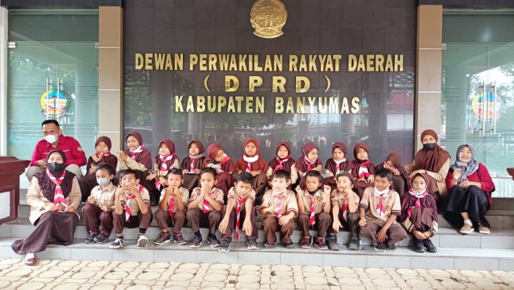 Ingin Mengenal Sejarah Banyumas, Siaga SDN 1 Kalisalak Berkunjung ke Pendopo Sipanji