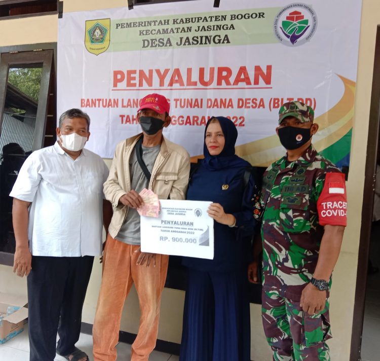 Pemerintah Desa Jasinga Bagikan BLT – DD ke 131 KPM, Bulan Januari sd Maret 2022