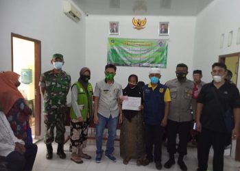 Pemdes Koleang Bagikan BLT – DD ke 156 KPM, Berdasarkan Musdessus TA 2022