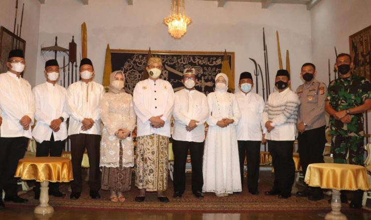 Dalam Rangka Hari Jadi, Forkopimda Cirebon Ziarah ke Gunung Jati dan Kunjungi Keraton Kasepuhan