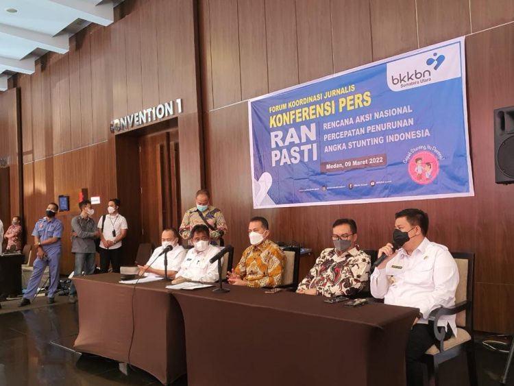 Hadiri Sosialisasi Percepatan Penurunan Stunting, Bupati Samosir Ajak Seluruh Elemen Masyarakat Saling Bersinergi