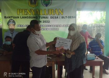 Desa Cikopomayak Bagikan BLT – DD Bulan Januari sd Maret Tahun 2022, ke 138 KPM