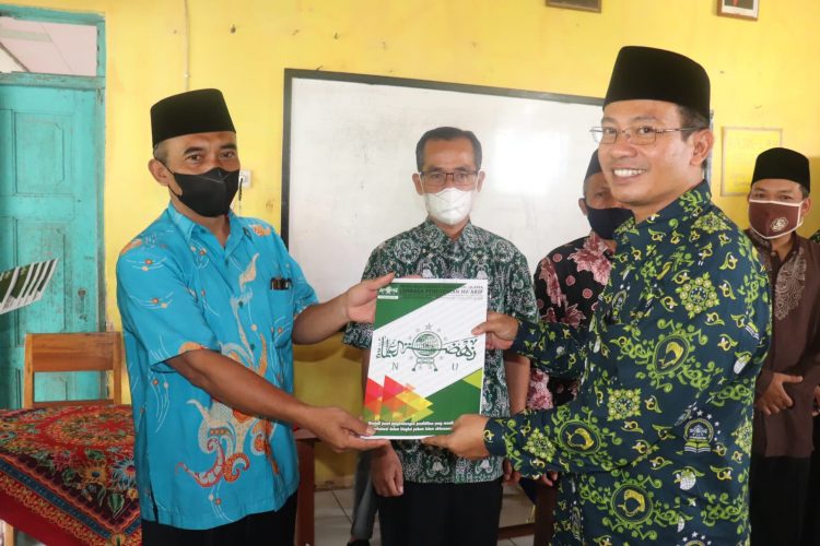 LP Ma’arif NU Banyumas Salurkan Bantuan Pemulihan Pasca Banjir