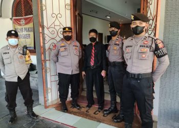Polres Kuningan Giat Melakukan Pengamanan di Sejumlah Gereja