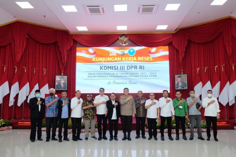 Terima Kunjungan Kerja Komisi III DPR RI, Kapolda Irjen Moh Iqbal : Kami Berterimakasih, Semangatnya Adalah Penguatan Kerja Polda Riau