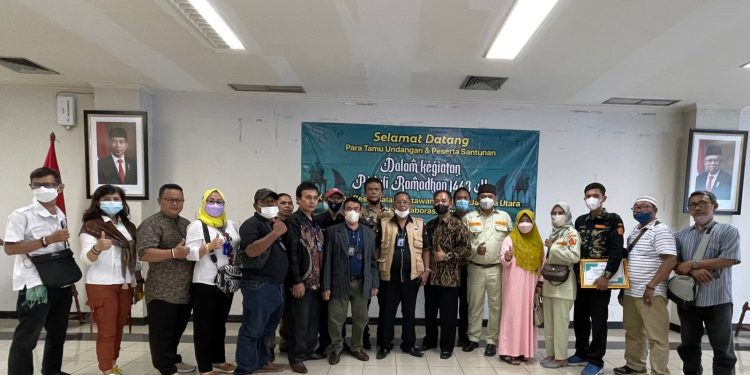 Peduli Ramadhan, KBBWJU Berkolaborasi dengan Stakeholder di Jakut Santuni 45 Anak Yatim Piatu