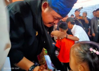 Keluarga Besar Abah TB Agus Kumpai Memperingati Haolan ABAH TB NALI JAMBRONG ke -13, Sekailigus Lakukan Santunan Anak Yatim dan Duafa Serta bagi – bagi Takjil