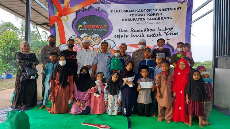 Bentuk Ucapan Syukur Peresmian Sekretariat, Forwat Kabupaten Tangerang Santuni Anak Yatim
