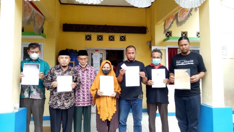 Kades Cihanjawar Tidak Mau Tanda Tangan Surat Tanah Milik Warga, Akan Dibawa Kejalur Hukum