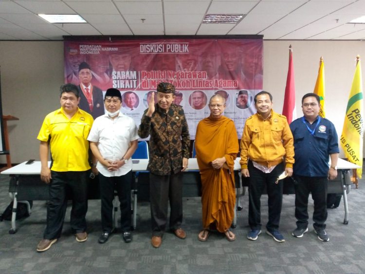 Pewarna Indonesia Menyelenggarakan Diskusi Pubilik “Sabam Sirait Politisi Negarawan di Mata Tokoh Lintas Agama”