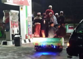 Semarakan Malam Idul Fitri 1443 Hijriah, Warga Kp. Cilengo  Gelar Pawai Takbiran