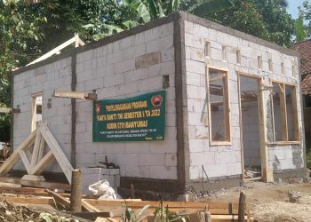 Dukung Giat TMMD, PD BPR BKK Purwokerto Rehab 2 Rumah