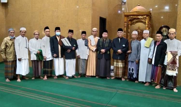 Diutamakan Silaturahmi Kepada Kedua Orang Tua Sebelum Kepada Yang Lain