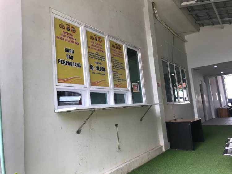 Tutup Pukul Satu,Warga Keluhkan Pelayanan SKCK Polresta Tangerang