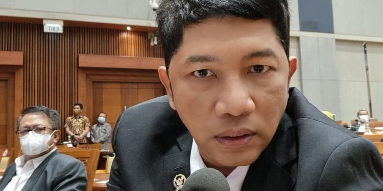 Belum Saatnya Kita Tambah Beban Rakyat Dengan Naiknya Tarif Dasar Listrik
