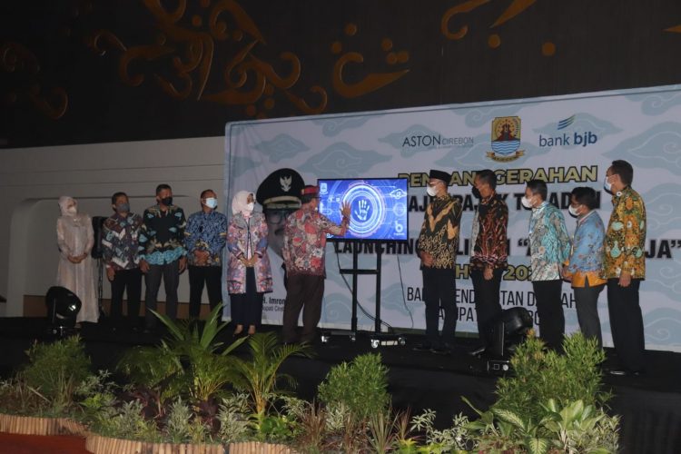 Pemkab Berikan Apresiasi Kepada Wajib Pajak Teladan