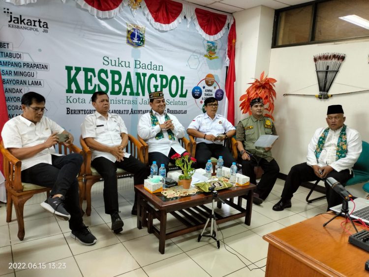 Gelar Dialog Interaktif PEMKO/BNNK/Kesbang Pol Jak Sel, Tentang Penanganan Narkotik