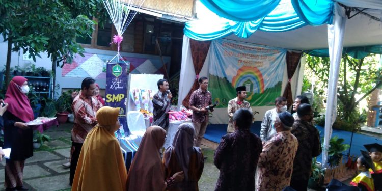 SMP Qaryah Thayyibah Purwokerto Dilaunching