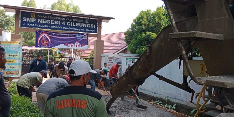 Pemdes Gandoang Betonisasi Akses Jalan Utama SMPN 4 Cileungsi, Sumber Dana Desa 2022