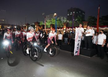 Kapolri Lepas Pesepeda Yang Pecahkan Rekor MURI, Gowes Sejauh 508 Km
