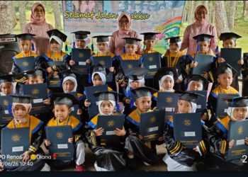 Perpisahan Dan Pentas Seni Kelompok Belajar PAUD Mahkota Begitu Meriah