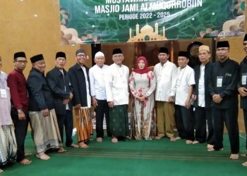 Ust. Sariat Terpilih Ketua DKM Masjid Jami Almuqorrobiin Periode 2022-2025