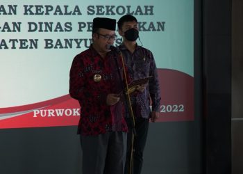 Bupati Banyumas Kukuhkan 30 Kepala Sekolah SD dan SMP